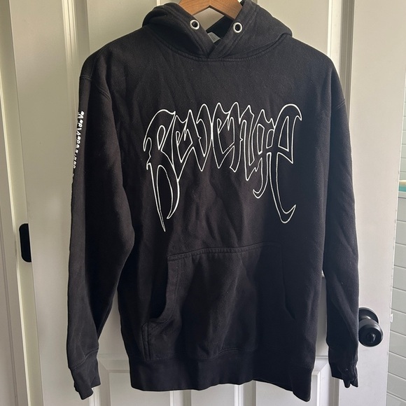 Other - EUC Revenge hoodie xxxtentacion 2017 black & white outline "kill" hoodie. Size M